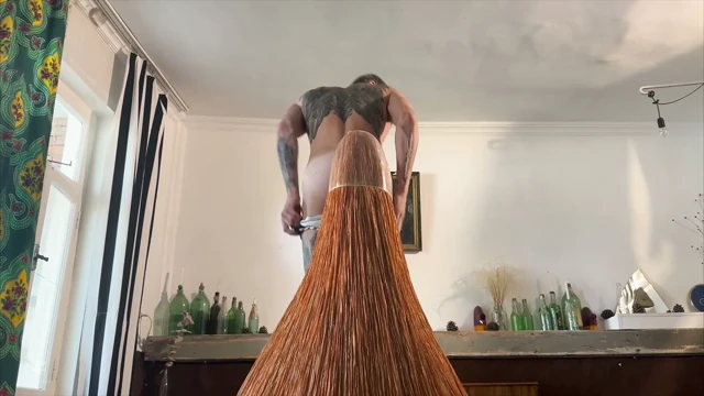 The courier roughly fucks the recipient and cums in his hole.