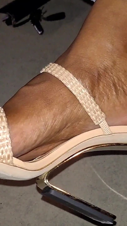 Belle Hadja gecenin güzel ayakları