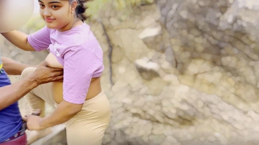 Sevimli okul gril ormanda sıkı amcığını sikiyor xxx video, viral mms