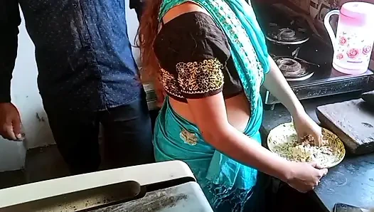 Komşu ev hanımı kayınbiraderi tarafından sikiliyor
