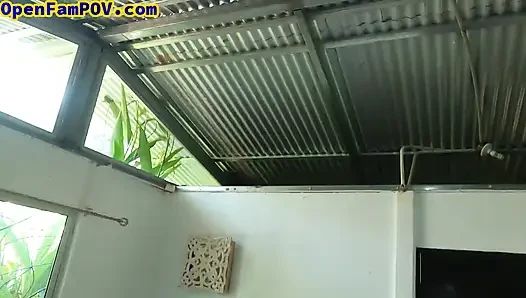 Sıska minyon bebek bakış açısıyla beyin veriyor
