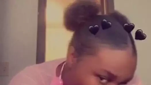 Siyah fahişe dildo emiyor