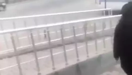 Güzel kadın bana kapatıcı verdi