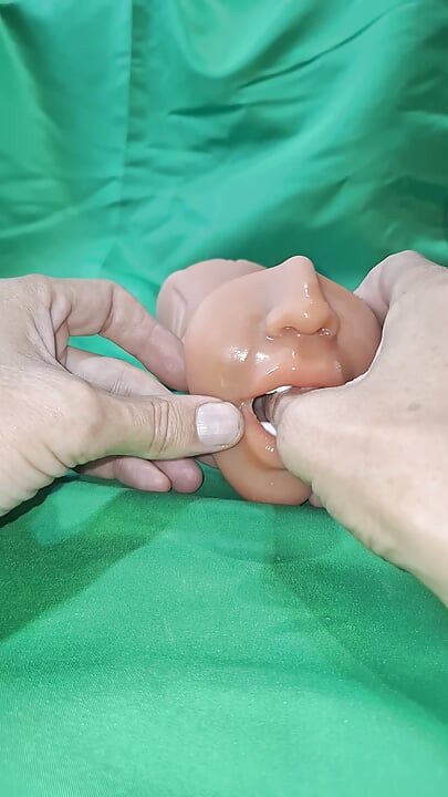 Ne kadar mutluyum, delicesine. Durumda uzun zamandır beklenen delik, çalışmaya başka bir şekilde başlıyorum