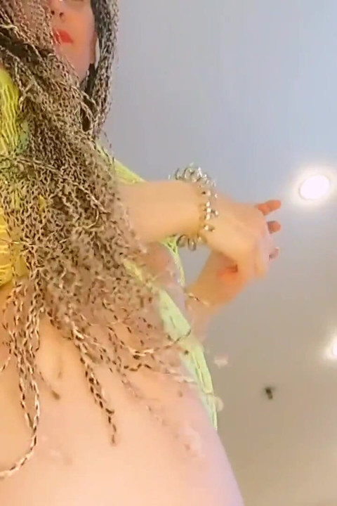 Licked a Pack of Jam off My Feet, Mmmm... How Sweet I Am) Foot Fetish, Hairy Pussy, Seductive MILF
