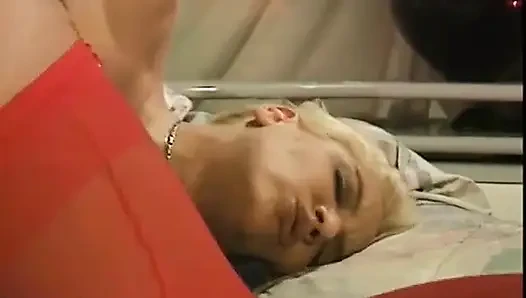 Evli kadınlar evde yalnız evli kadın