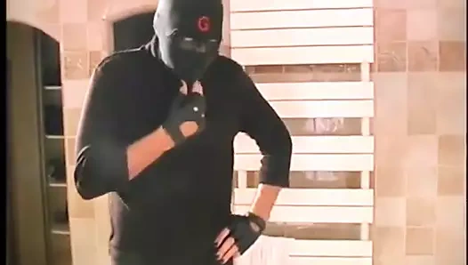 Azgın lezbiyen kızlar jakuzide amcık ve dildo sikişi yiyor