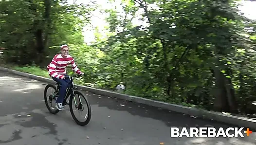 Jockbreeders - ashton wayne connor taylors'ın büyük yarağına prezervatifsiz biniyor