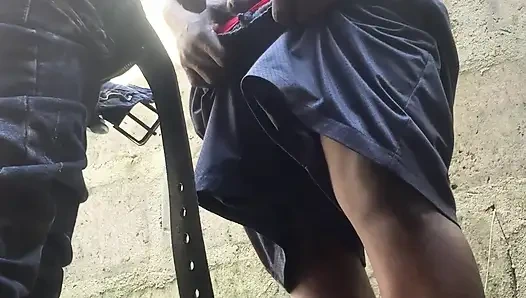 Yarakla boğuşan o şişman götü dayanılmaz bir binada parçalıyor