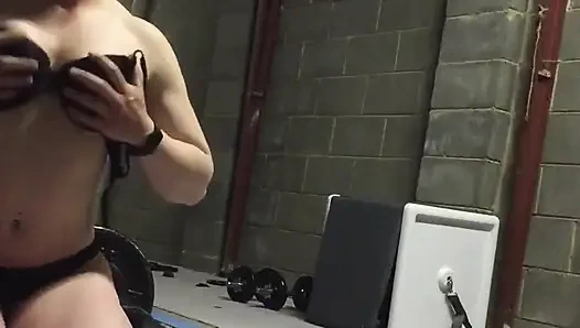 Egzersiz hatun ve sert kaslı götü - bölüm 10