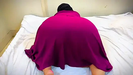 Kirli göt deliği ve amcık mms canlı - büyük götlü Kahireli Müslüman kız