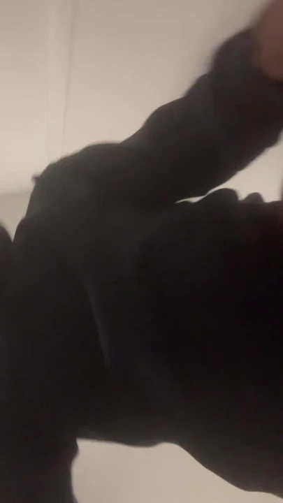 Baba boşalmalarını gösteriyor