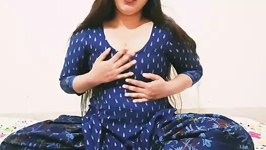 Sevimli desi üniversiteli kızın parmaklama sızdırılmış Hintli ateşli kız