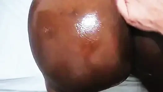 Beyaz yarak için kalın zenci götü