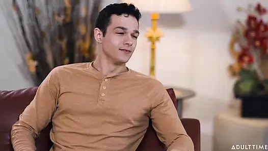 Üvey annenin oğlu - hormonlu genç kız ateşli üvey annesi Shay Sights için güçlü bir arzuya sahip