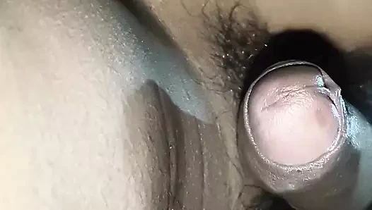 Erkek ve üvey kız kardeş kız kardeşinin seks video odasında evde kaldı