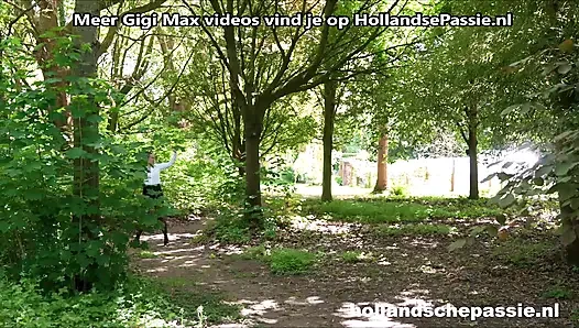 Gigi Max şişman bir yarak istiyor!