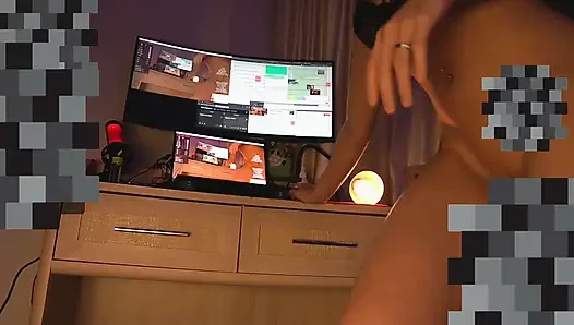 Komşu dildo tarafına geri döndü! Tavanımı su bastı iki tane! makinesi orgazm fışkırtıyor