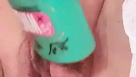 Benim çiş sürtük ... büyük şişe oyun 2