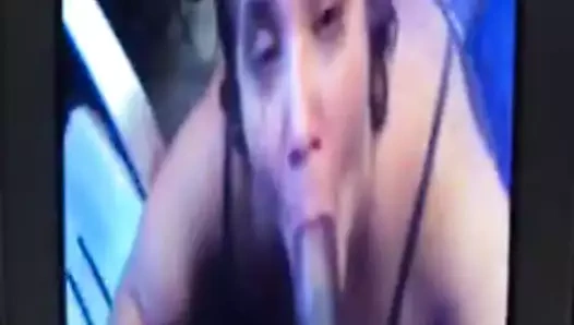 Rosa ibadet ediyor ya da tanrısı...