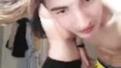 Liseli Asya Sevgilisi ile sikisiyor webcam