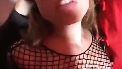 Kirli ho içinde sapıkça kıyafetleri oral yapar