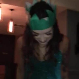 yemek masasında strapon