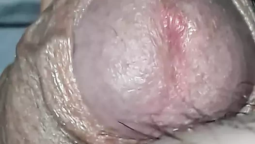 Üvey anne üvey oğlunun yarağının üstüne atlıyor ve onu mutlu ediyor