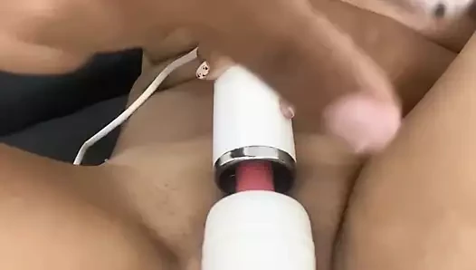 Kuzenin altın duşa kadar mastürbasyon yapıyor - fetiş