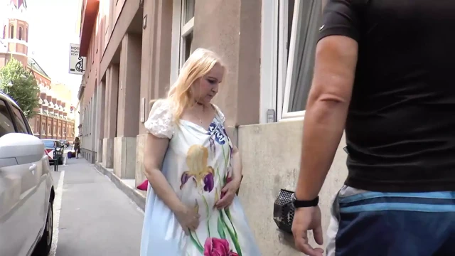 Tavlanan nine sikiliyor ve amına boşalıyor