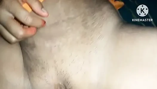 Yeni evli çiftler tam video yatak odasında sikişiyor