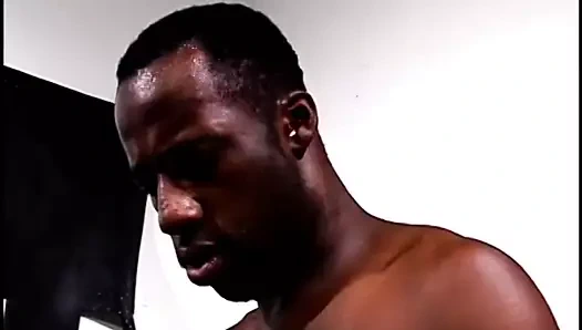 Çikolata deri Çıtçıt var şehvetli sikme üzerinde bir masaj yatak