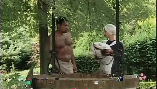 Sarışın Orta Yaşlı Seksi Kadın Büyük Bir Yarağa Binmekten Zevk Aldı Ve Mutlu Oldu
