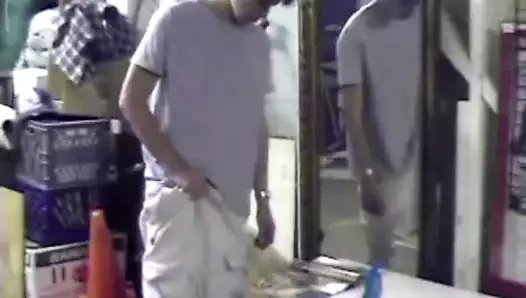 Jayden etini dövüyor