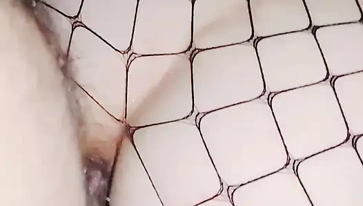 Bakış açısı çoraplı sıska orta yaşlı seksi kadın modeliyle yavaş anal seks