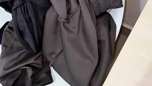 Kapı açıkken ellerimi kirletmek zorundayım.