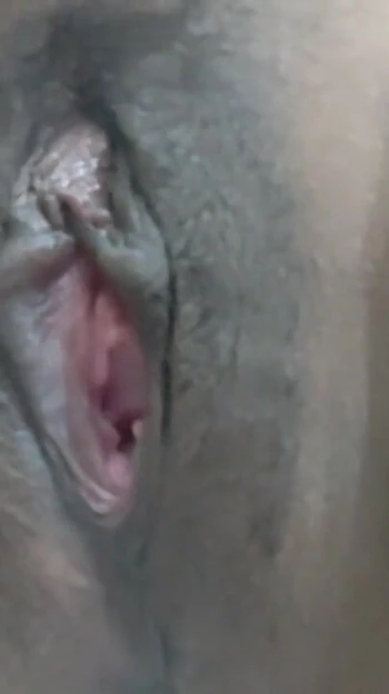 Мощный момент из "Женской мастурбации"