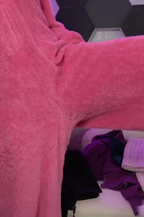 Moda Gösterisi - Benim Sarıldayan Kıyafetlerim