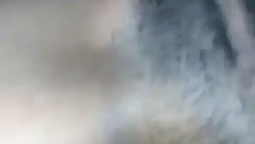 Salope st denis qui se doite la chatte