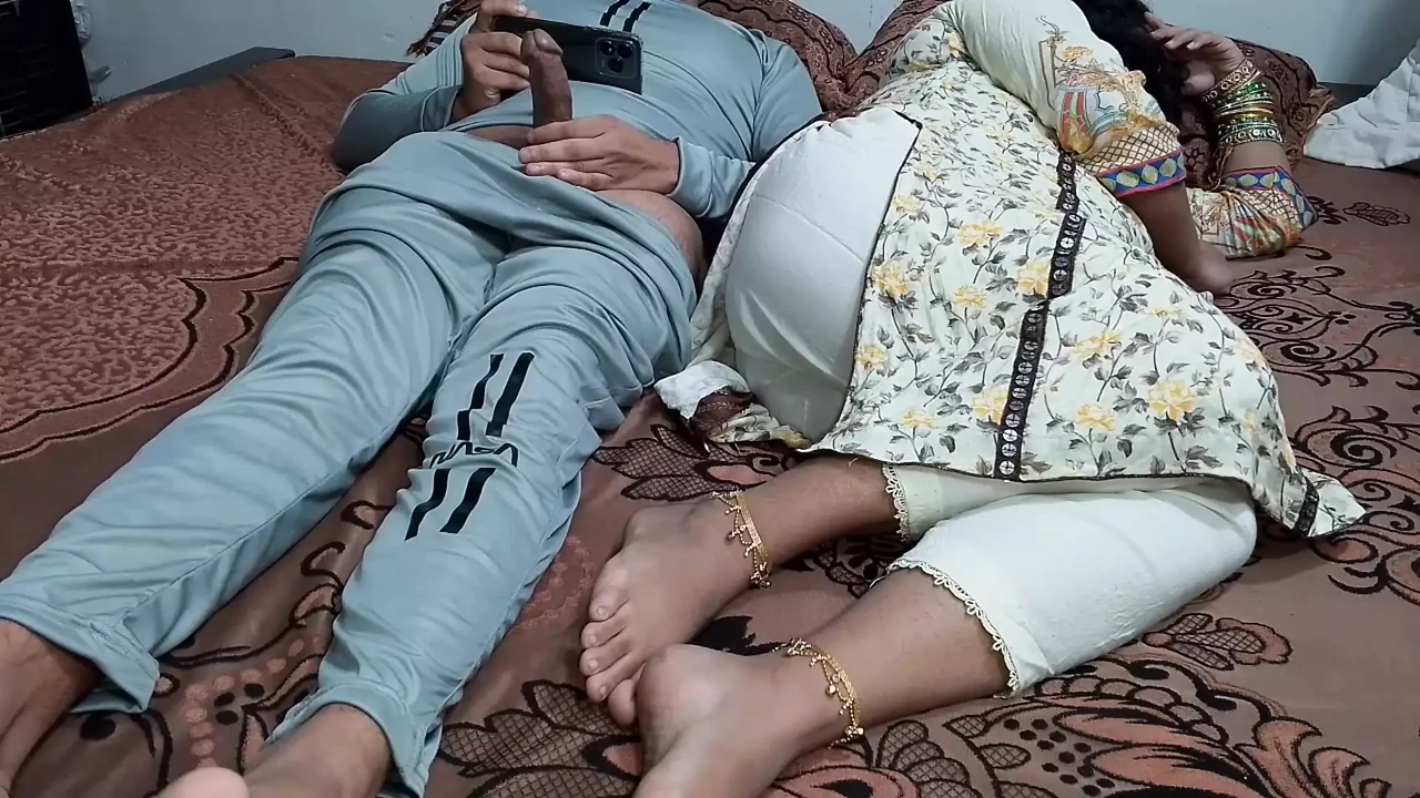 New: Step Son Upset Step Mom Found Out Indian Desi Step Mom And Step Son In One Bedroom (Uncut) - Singapore Special