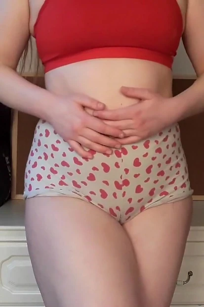 Проказливую нижнюю заставили намочить себя