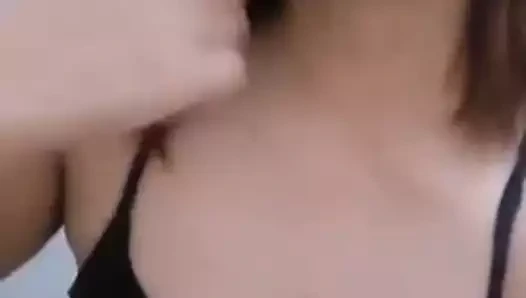 April shayne ubales filipina gösterme büyük göğüsler seksi