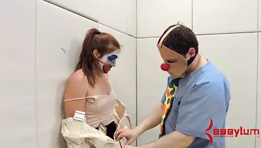 Gül kırmızısı aşırı anal bozulma