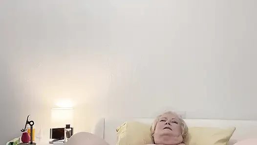 Nineyi sikiyor