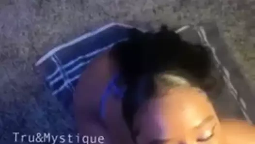 Güzel kız dna-makyaj tarafından güzelleştirildi