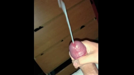 Baba büyük boşalma boşaltıyor - slugsofcumguy