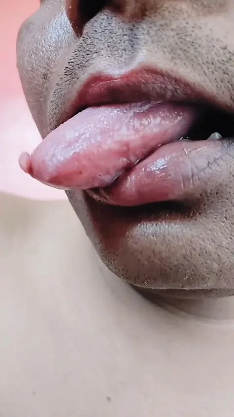 She is Surprised ! God gifted clit stimulater on his Tongue