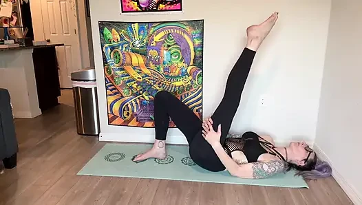 67 uzun boylu yoga seansı - 13 dakikalık esneme ve esneklik