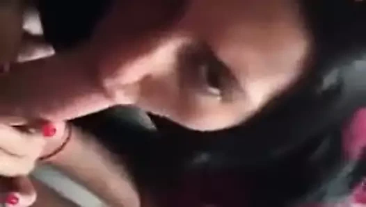 Esmer bana biraz özensiz toppy veriyor!