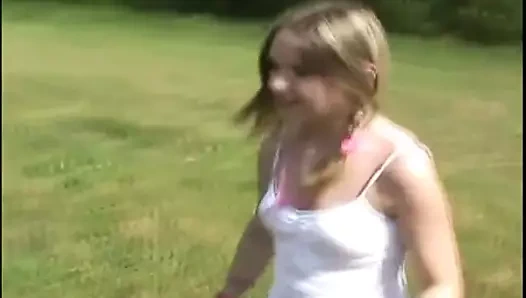 Gençlerin pijama partimize gizlice girebilirsin